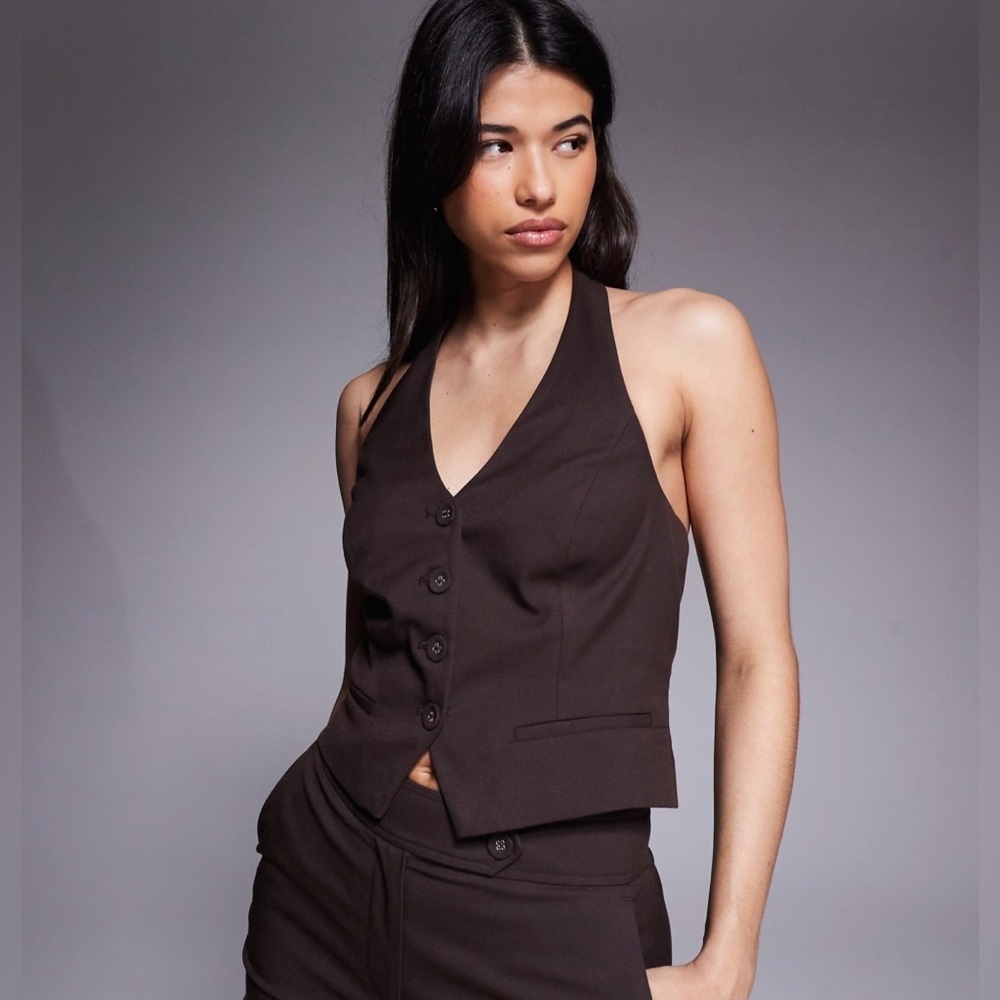 ASOS Tailored Women's Halter Vest in black sz 10 backless like new.